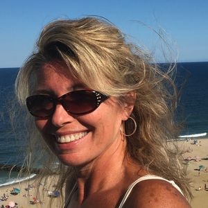 Meet your Posher, Gina